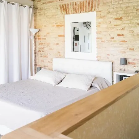 Casa Fanny Riviera Del Conero Nocleg ze śniadaniem 4*