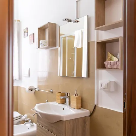 Casa Fanny Riviera Del Conero Bed & Breakfast 4*