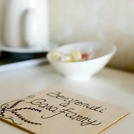 Casa Fanny Riviera Del Conero Bed & Breakfast 4*